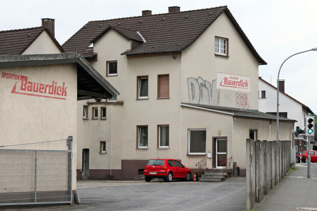 Der Firmensitz der Spedition Bauerdick an der Ecke Hauptstraße / Waltringer Weg ist inzwischen Geschichte. ARCHIVFOTO: ANDREAS DUNKER