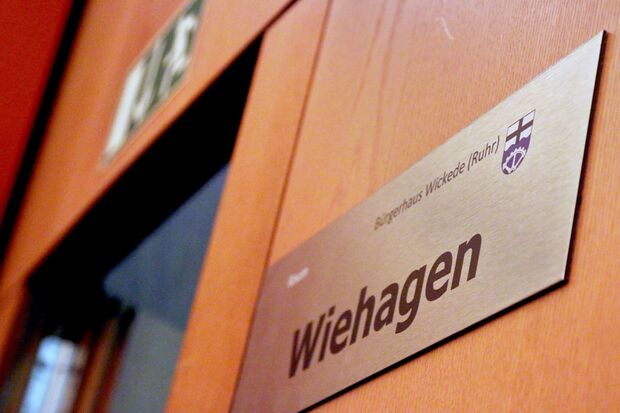 Die Namen der einzelnen Säle und Räume haben sich im Volksmund nicht etabliert. Bei Veranstaltungsankündigungen sorgen sie eher für Mehrfachbezeichnungen wie "Raum Lanferbachtal, Seminarraum 3, Trauzimmer". Wo sich der Raum "Schlückingen" im Bürgerhaus befindet, kann wohl kaum ein Wickeder erklären. ARCHIVFOTO: ANDREAS DUNKER