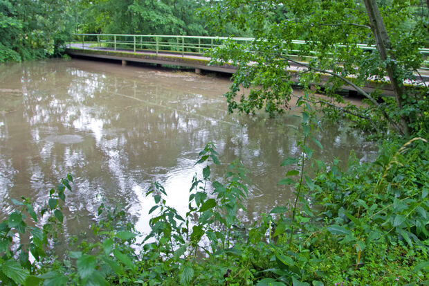 Die Brücke zum Bootshaus des Kanu-Clubs Wickede (Ruhr) am gestrigen Mittwoch FOTO: ANDREAS DUNKER