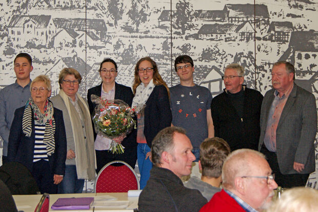 Der neue Wickeder SPD-Vorstand (von links): Tim Fischer, Veronika Steur, Bärbel Dittrich, Inga Westermann, Natalie Zimmermann, Norik Velmer, Harald Dürr sowie Heinz Neuhaus. Auf dem Bild fehlt der erkrankte Jürgen Lörenz.FOTO: BARBARA ZIMMERMANN