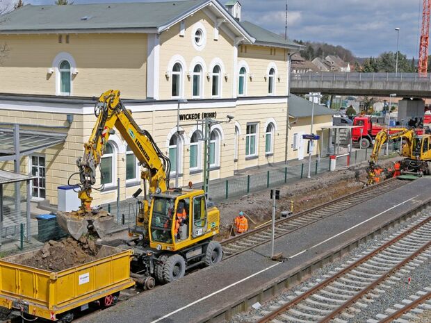 Arbeiten der Firma "Hastrabau" am Wickeder Bahnhof FOTOS: ANDREAS DUNKER / CARINA WESTERWELLE