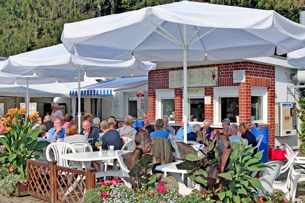 Der Kiosk mit dem kleinen Gastronomiebetrieb im Freibad der Gemeinde Wickede (Ruhr) ARCHIVFOTO: ANDREAS DUNKER