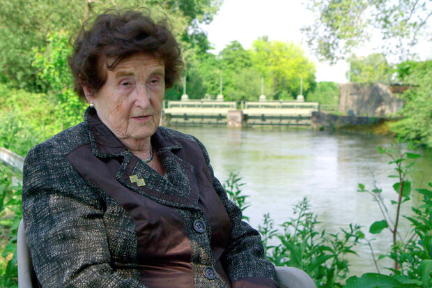 Die Wickeder Zeitzeugin Hanna Kampschulte in der WDR-Dokumentation „Geheimnis Möhnetalsperre“ FOTO: WDR
