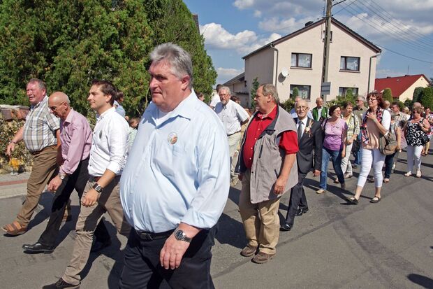Eine Delegation aus Wickede bei dem Erntedank-Umzug in Jemielnica FOTO: GEMEINDE WICKEDE (RUHR)