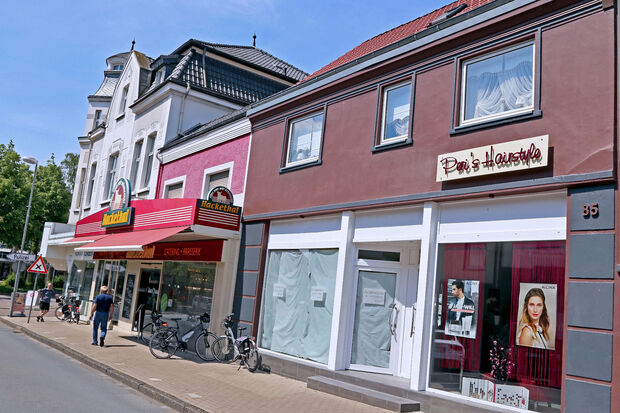 Jetzt neu an der Hauptstraße im ehemaligen Hause Merse: der Frisörsalon "Peri's Hairstyle" von Türkan Yilmaz FOTO: ANDREAS DUNKER