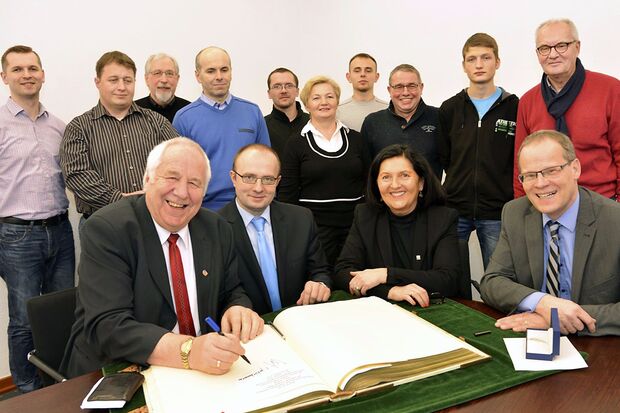 Die polnische Delegation aus Jemielnica im Kreishaus in Soest zusammen mit Wickeder Vertretern des Freundeskreises ARCHIVFOTO: GEMEINDE WICKEDE