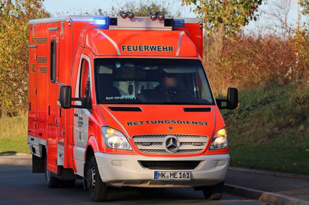 Zweiter Rettungstransportwagen von der Feuerwehr aus dem Märkischen Kreis FOTO: ANDREAS DUNKER