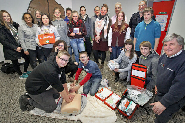 Der Schulsanitätsdienst der Sekundarschule Wickede (Ruhr) FOTO: ANDREAS DUNKER