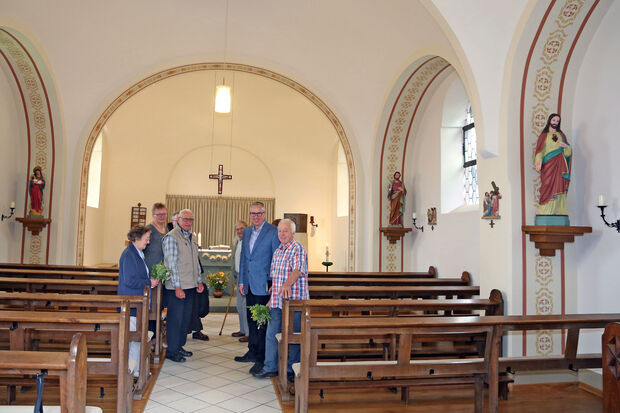 Der neu gestaltete Innenraum der katholischen St.-Josef-Kapelle in Schlückingen FOTO: ANDREAS DUNKER