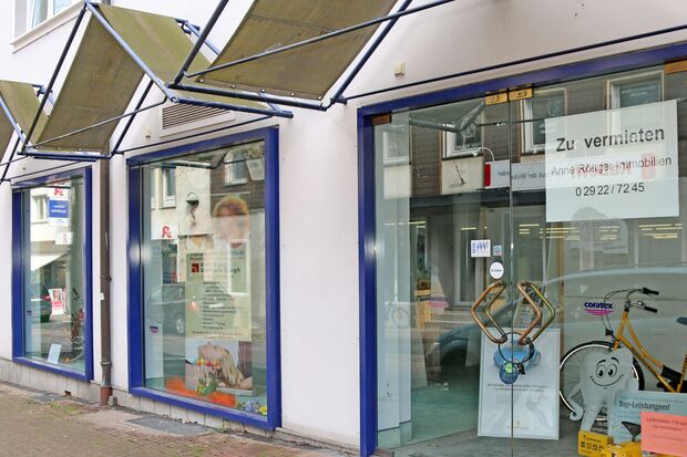 Leerstand beseitigt: Reinke zieht ins ehemalige Ladenlokal von Scheiter. FOTO: ANDREAS DUNKER