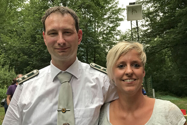 Schützenkönigin Anna Heide und Ehemann Sebastian Heide FOTO: ANDREAS DUNKER