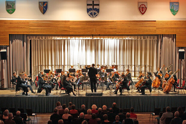 Die Philharmonie Südwestfalen beim Sinfoniekonzert im Bürgerhaus in Wickede FOTO: SUSANNE MODLER