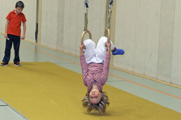 Die Welt mal anders herum betrachten – das macht Spaß. FOTO: ANDREAS DUNKER