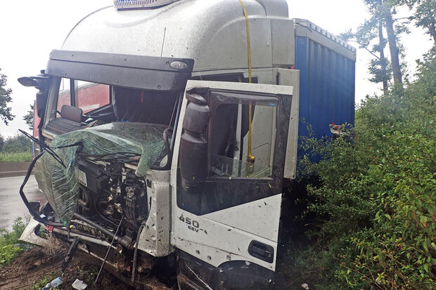 Alleinunfall auf der Autobahn 44 FOTO: FEUERWEHR WERL