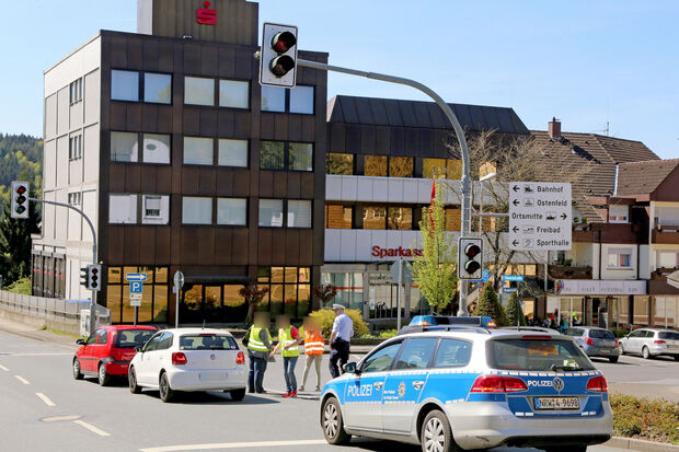 Auffahrunfall auf der Hauptstraße in Wickede FOTO: ANDREAS DUNKER