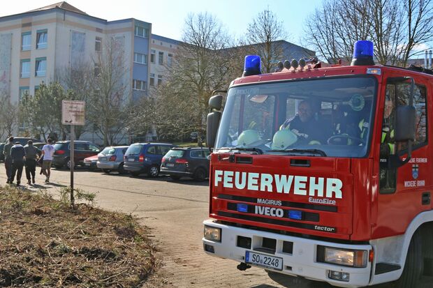 Feuerwehr-Fahrzeug vor der ZUE in Wimbern ARCHIVFOTO: ANDREAS DUNKER