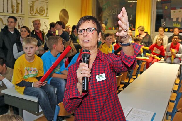 Musikunterricht mit ganz einfachen Mitteln FOTO: ANDREAS DUNKER